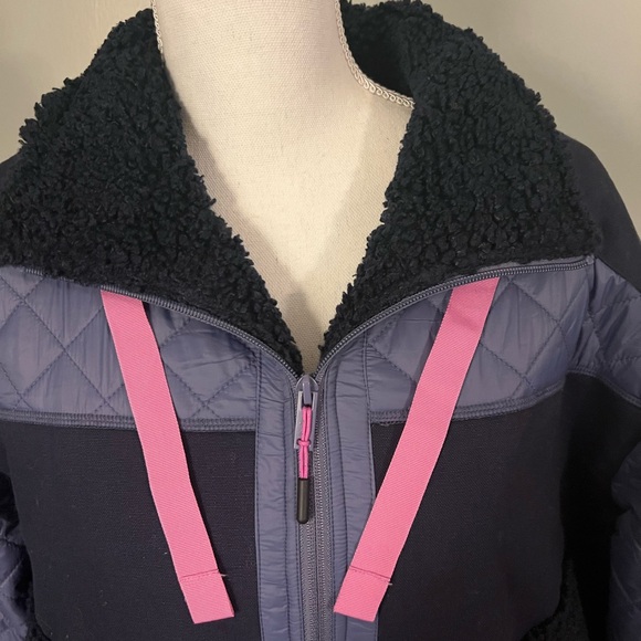 Bass Outdoors Bomber Jacket - Picture 5 of 10